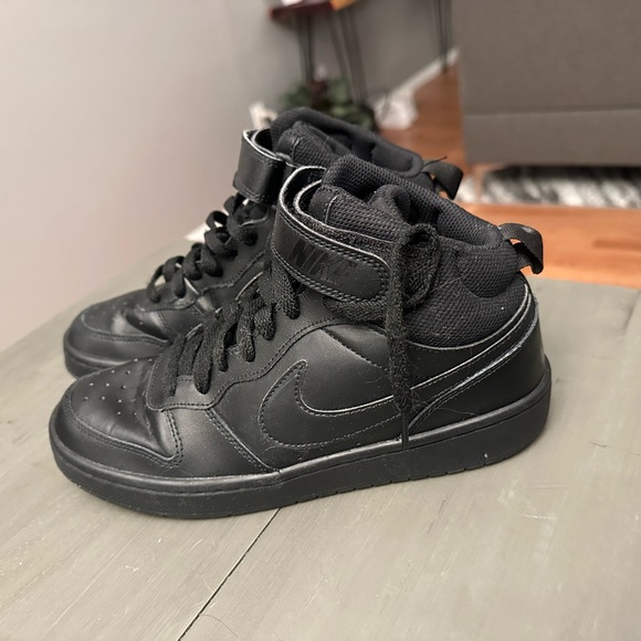 Black Air Force 1 highs with strap - Picture 2 of 3
